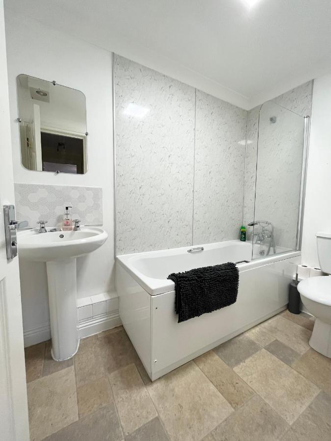 Archers 2 Bedrooms, Balcony, 2 Bathrooms, Free Parking, Wifi Southampton Buitenkant foto